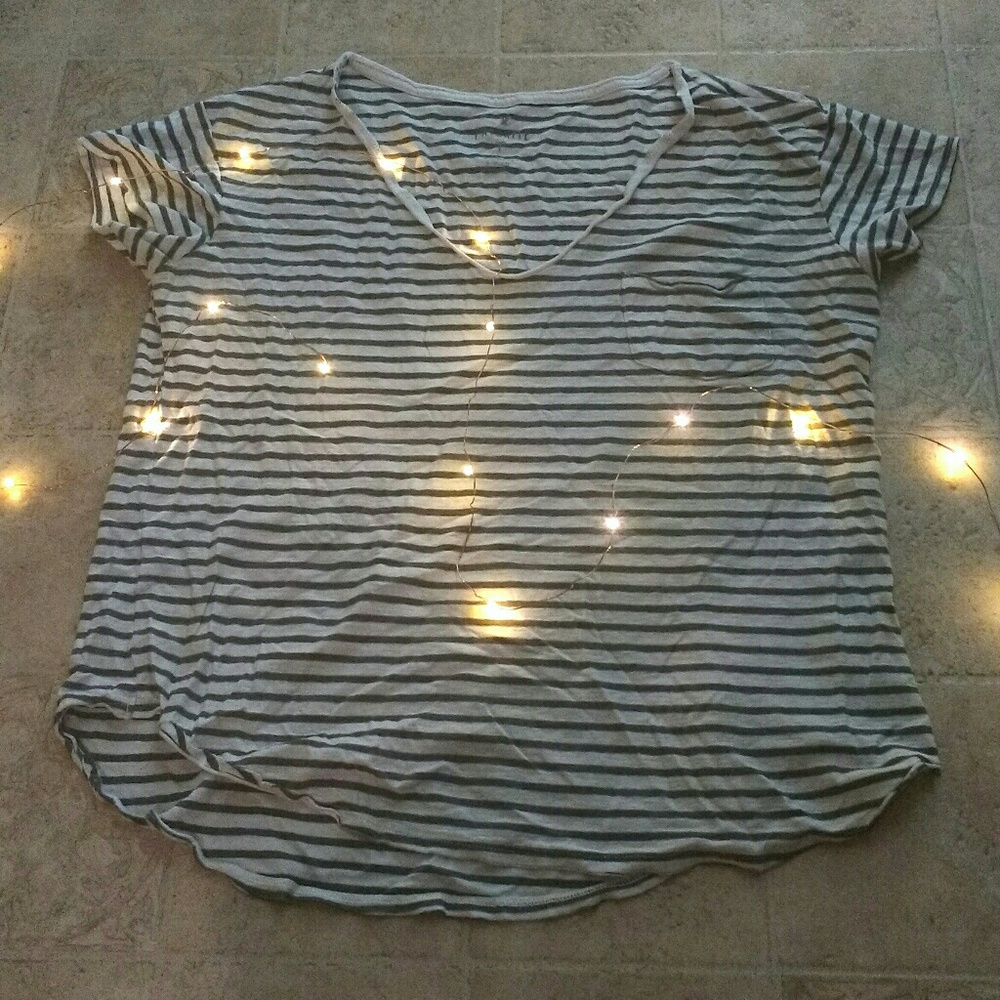 American Eagle tee